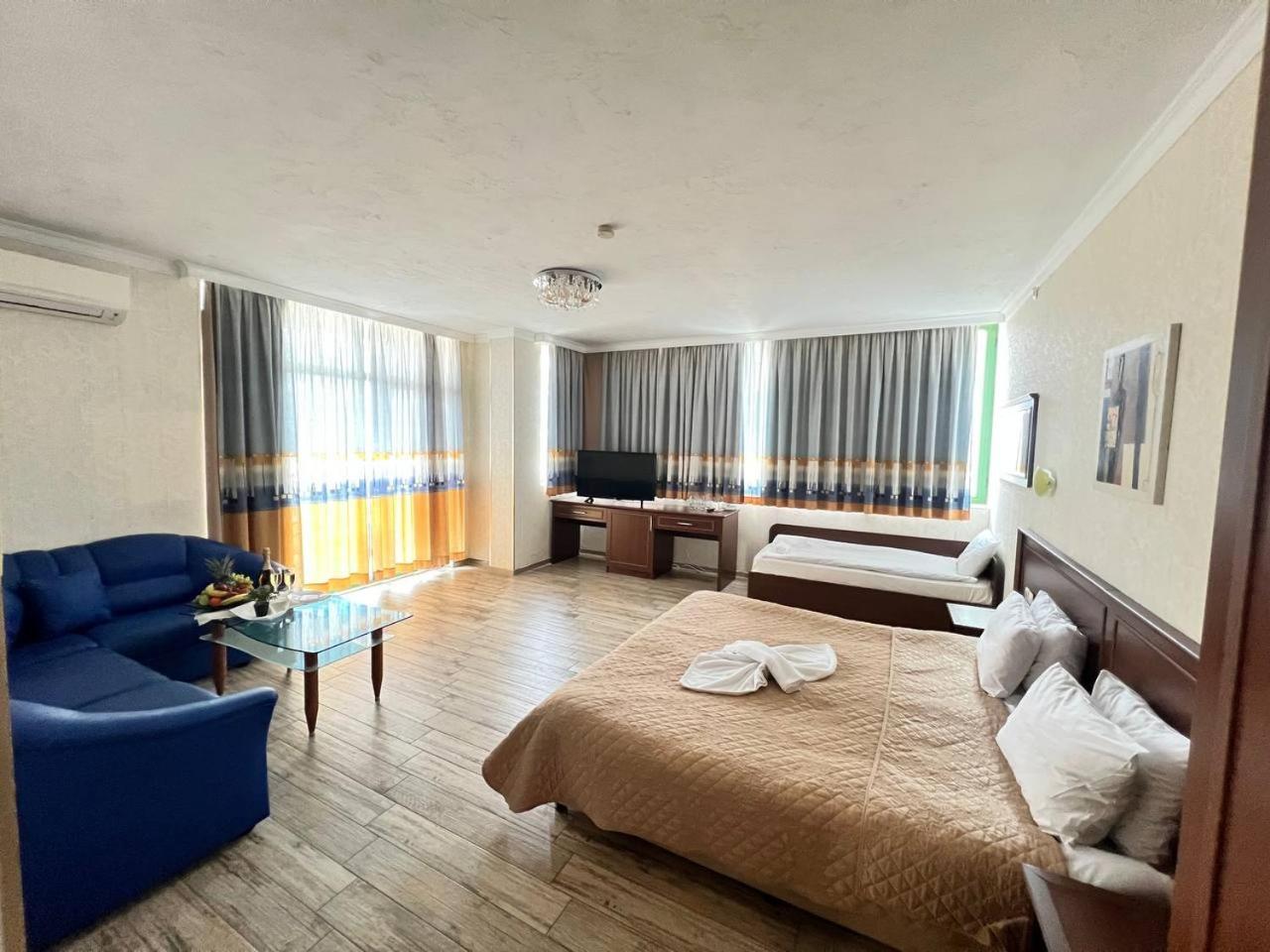 סאני ביץ' Family Hotel Gallery מראה חיצוני תמונה