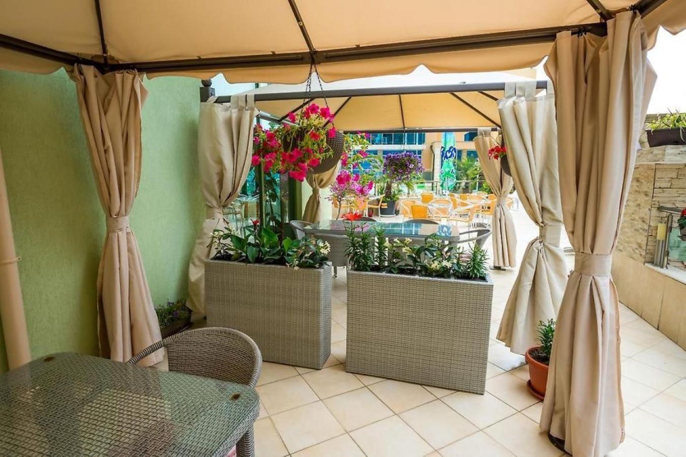 סאני ביץ' Family Hotel Gallery מראה חיצוני תמונה
